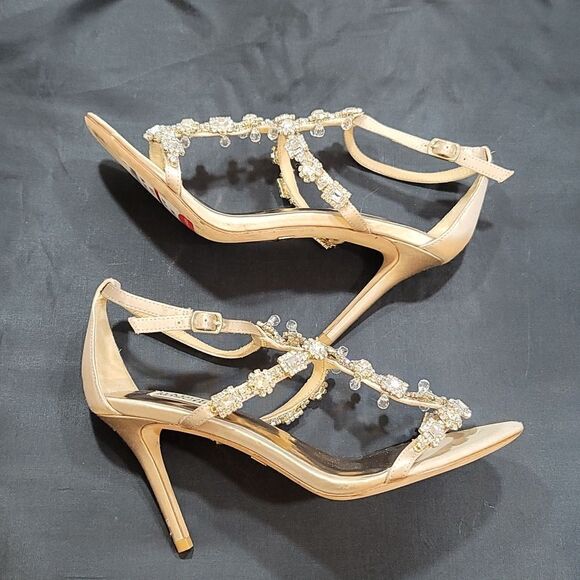 BRAND NEW BADGLEY MISCHKA JEWELED T-STRAP WOMEN"S SANDALS - Picture 6 of 16